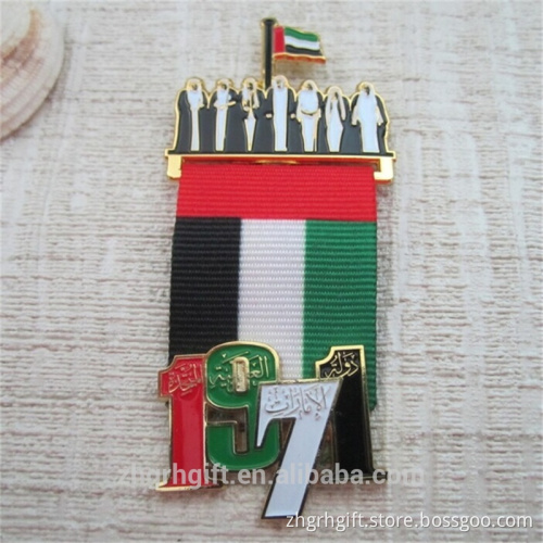 2016 Wholesale Custom Design magnetic Lapel Pin UAE national day gifts